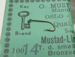 100 MUSTAD HOOKS no.10 NYMPH/DRY FLY TYING HAMECONS RONDS BRONZED